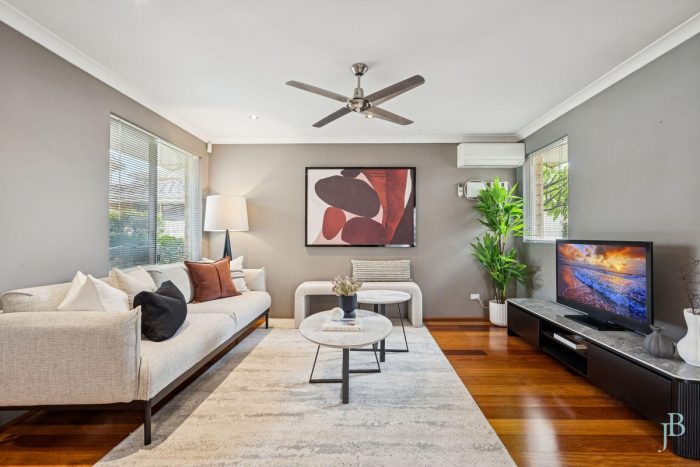 Unit 2/169 Canning Hwy, South Perth WA 6151, Australia