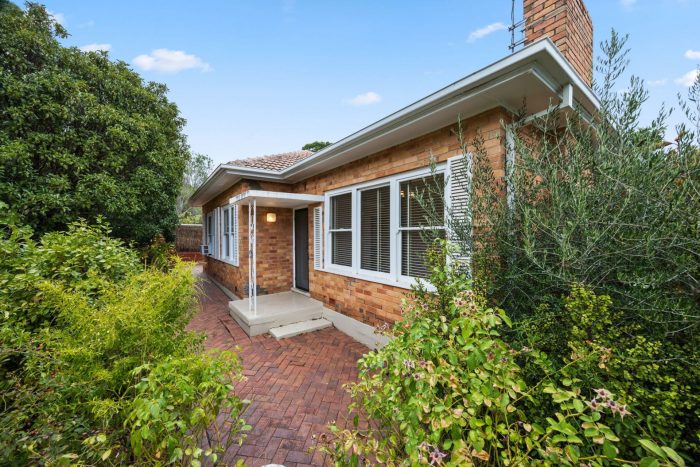 22 Arcoona Ave, Rostrevor SA 5073, Australia