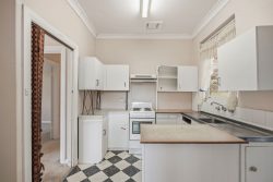 22 Arcoona Ave, Rostrevor SA 5073, Australia