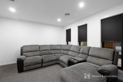 10 Avenel Cct, Wodonga VIC 3690, Australia