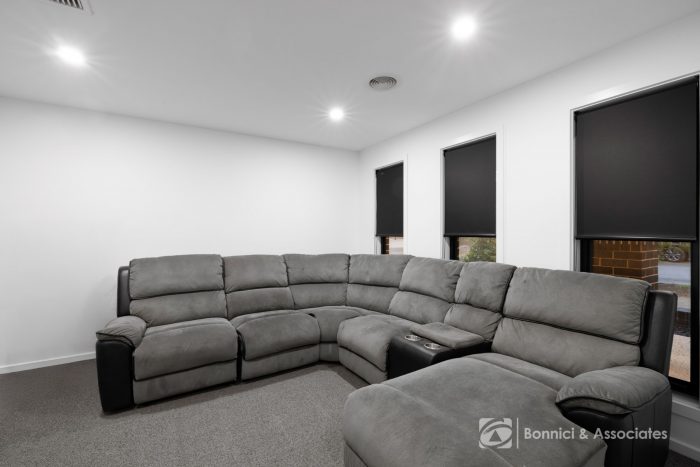 10 Avenel Cct, Wodonga VIC 3690, Australia