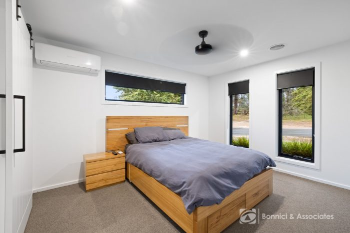 10 Avenel Cct, Wodonga VIC 3690, Australia