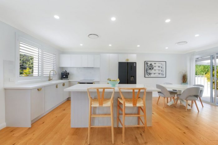 174 The Round Dr, Avoca Beach NSW 2251, Australia