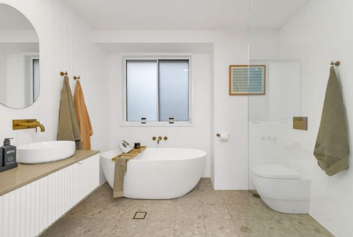 174 The Round Dr, Avoca Beach NSW 2251, Australia