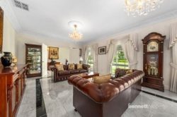 5 Avon Pl, Windsor Downs NSW 2756, Australia