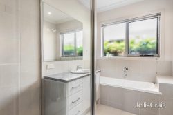 18B Malinda Way, Croydon South VIC 3136, Australia