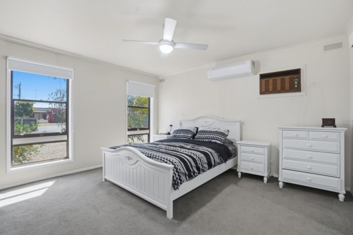 60 Ballarat Rd, Hamilton VIC 3300, Australia