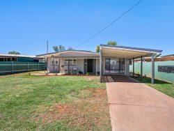 15 Blackall Pl, South Kalgoorlie WA 6430, Australia