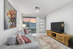 2 Chisholm Cir, Seville Grove WA 6112, Australia