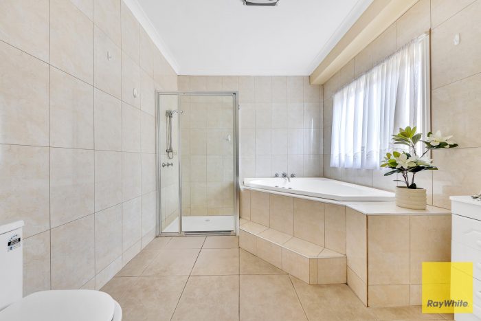 10 Cityview Cres, Tarneit VIC 3029, Australia