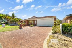 4 Clematis Ln, Glen Iris WA 6230, Australia