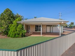 25 Cotter St N, Hannans WA 6430, Australia
