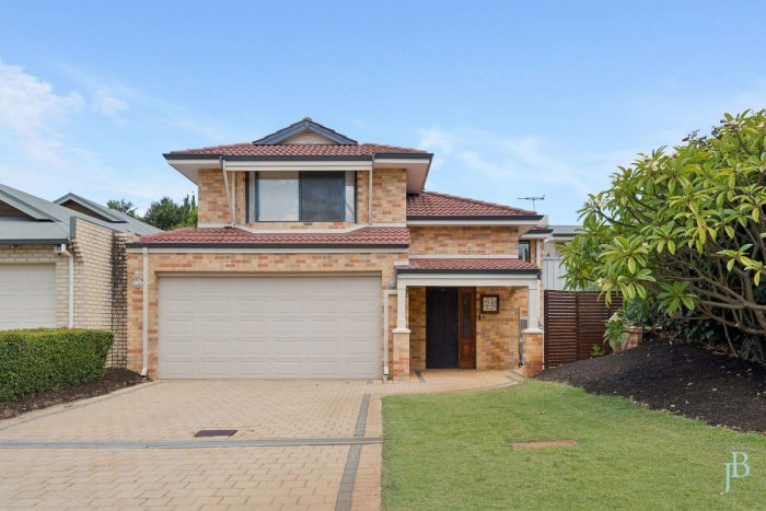 23 Crawshaw Cres, Manning WA 6152, Australia