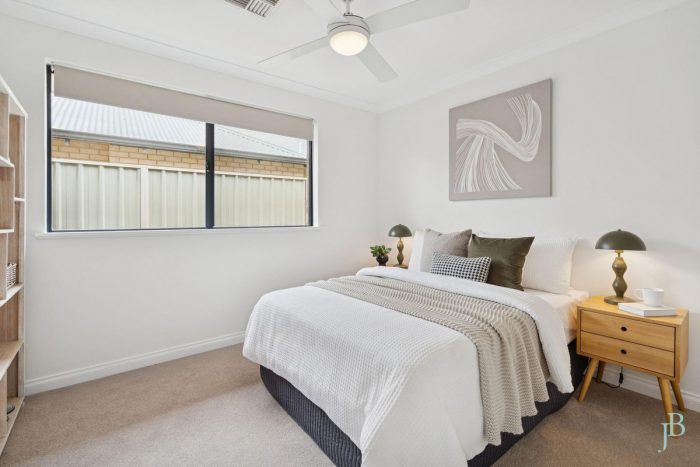 23 Crawshaw Cres, Manning WA 6152, Australia