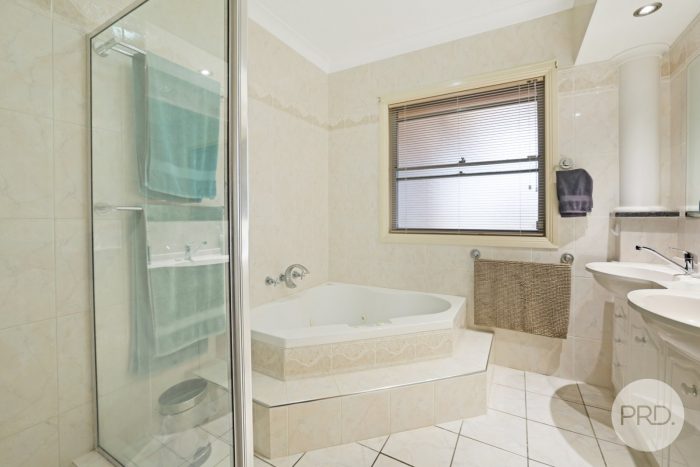 121 Crown St, West Tamworth NSW 2340, Australia