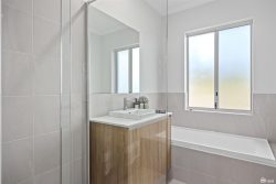 Unit 5/8 Dale St, Mount Nasura WA 6112, Australia