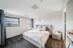 35 Eaglemont Wy, Werribee VIC 3030, Australia