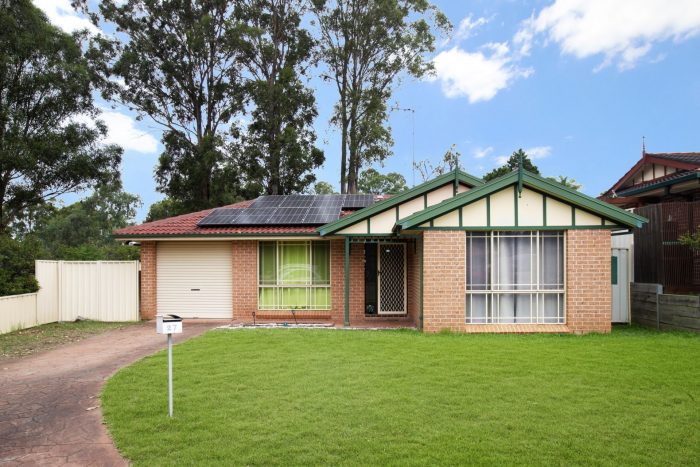 27 Floribunda Ave, Glenmore Park NSW 2745, Australia