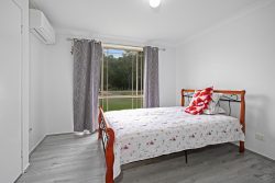 27 Floribunda Ave, Glenmore Park NSW 2745, Australia