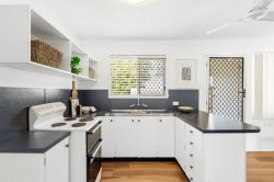 23 Eaglemount Rd, Andergrove QLD 4740, Australia