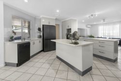 14 Temples Ln, Bakers Creek QLD 4740, Australia