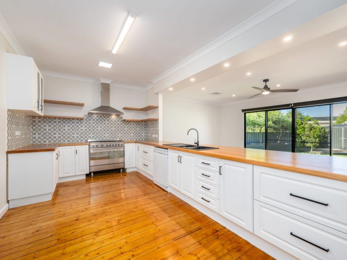6 Gloucester Cres, Shepparton VIC 3630, Australia