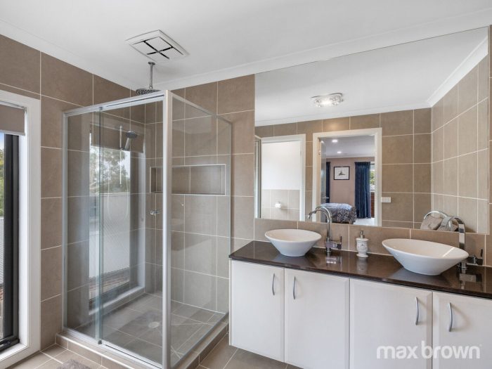 12 One Tree Ln, Montrose VIC 3765, Australia