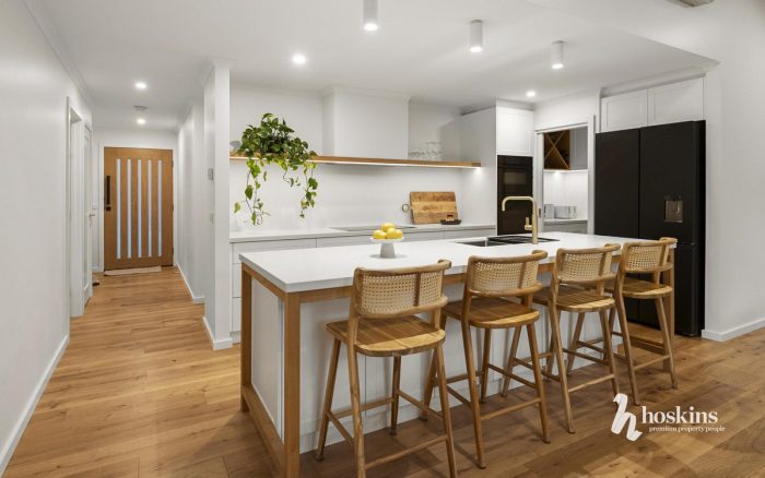 17 Greengable Ct, Croydon Hills VIC 3136, Australia