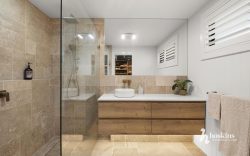 17 Greengable Ct, Croydon Hills VIC 3136, Australia