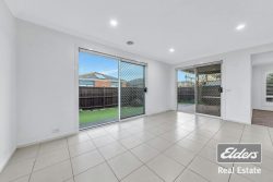 25 Holland Cres, Truganina VIC 3029, Australia