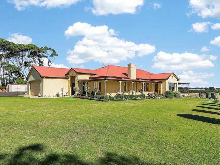 56 Rodger Pl, Bushfield VIC 3281, Australia