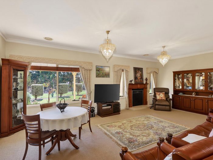 56 Rodger Pl, Bushfield VIC 3281, Australia