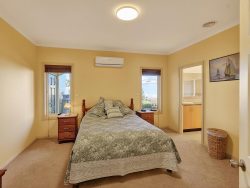 56 Rodger Pl, Bushfield VIC 3281, Australia