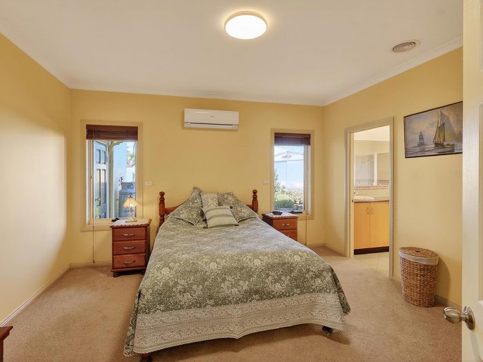 56 Rodger Pl, Bushfield VIC 3281, Australia