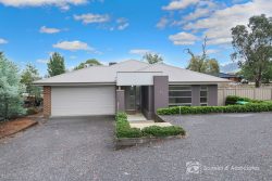 71 Huon-Kiewa Rd, Tangambalanga VIC 3691, Australia