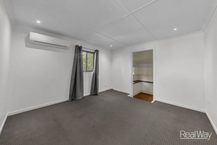 32 Lawrence St, North Ipswich QLD 4305, Australia