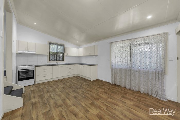 32 Lawrence St, North Ipswich QLD 4305, Australia