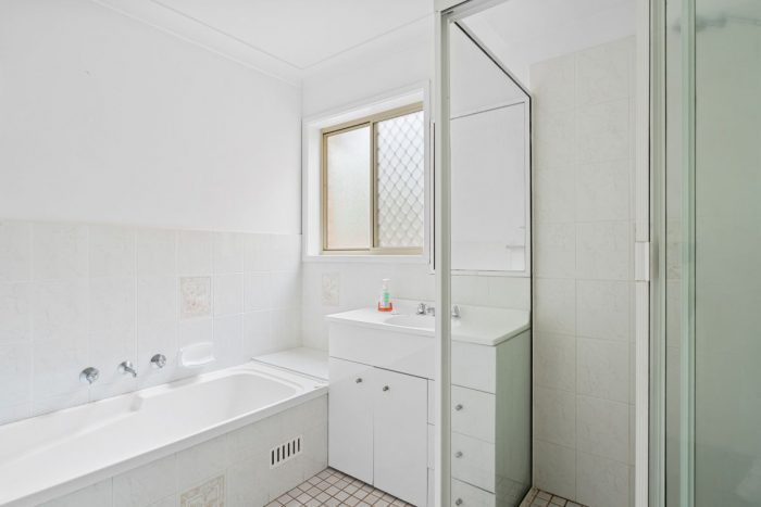 Unit 16/27 Milyerra Rd, Kariong NSW 2250, Australia