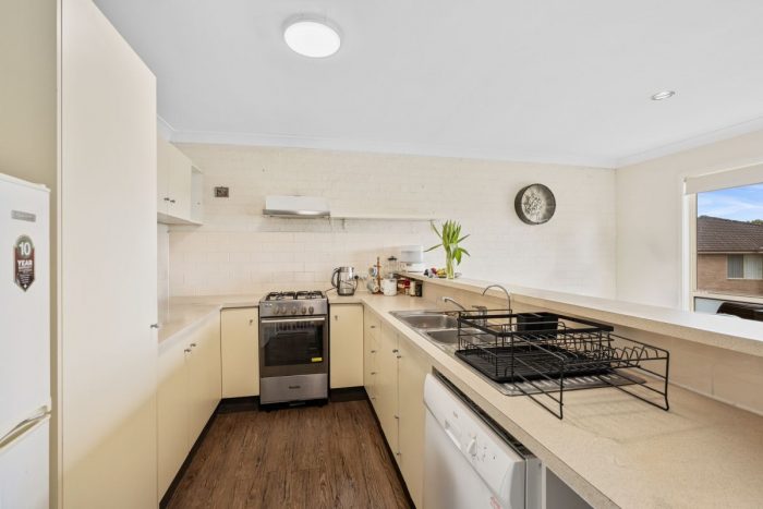 Unit 16/27 Milyerra Rd, Kariong NSW 2250, Australia