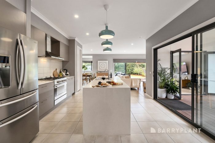 24 Leon Ave, Rosebud VIC 3939, Australia