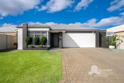 18 Libra Way, Australind WA 6233, Australia