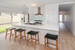 10 Chicago Wy, Dunsborough WA 6281, Australia