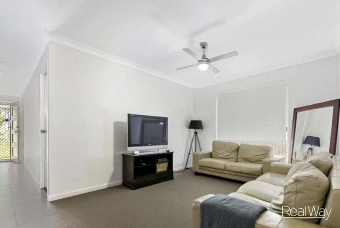 7 Cowie St, Deebing Heights QLD 4306, Australia