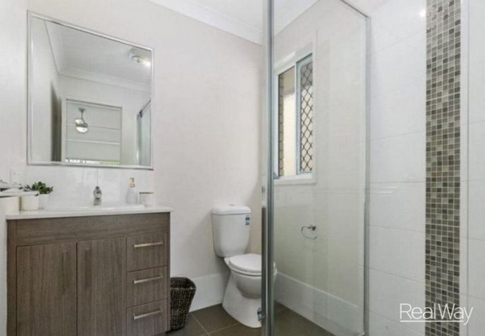 7 Cowie St, Deebing Heights QLD 4306, Australia