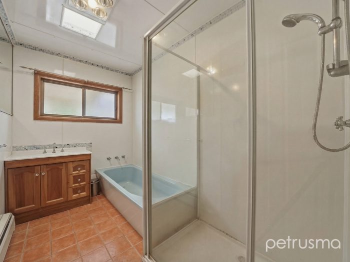 305 Lyell Hwy, Granton TAS 7030, Australia