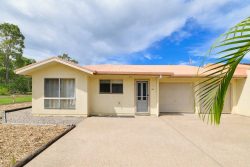Unit 2/23 Marine Parade, Laguna Quays QLD 4800, Australia