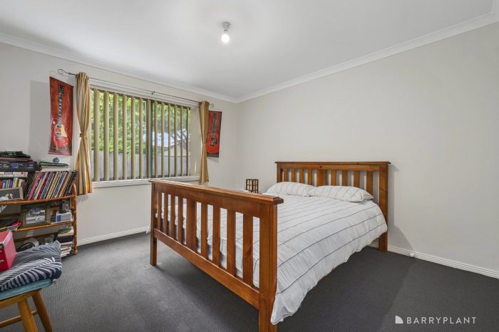 Unit 4/21 McKenzie St, Melton VIC 3337, Australia