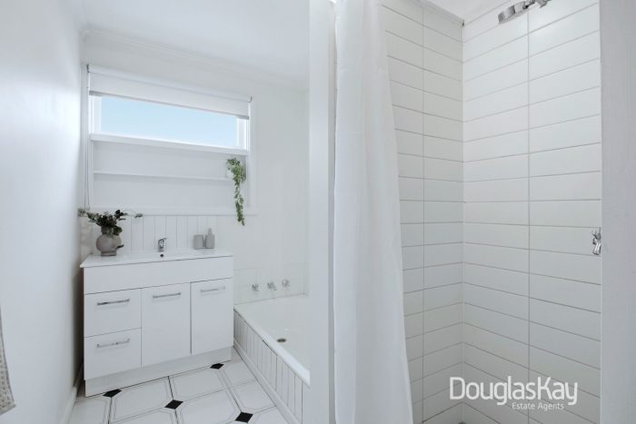 72 McLaughlin St, Ardeer VIC 3022, Australia