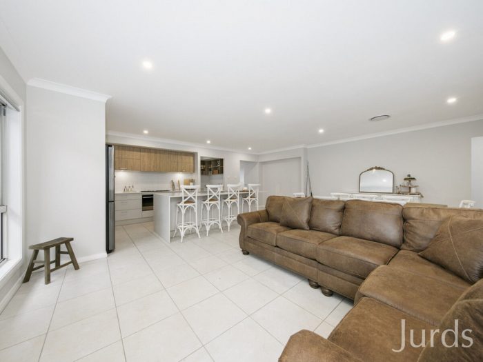 10 Amos Rd, North Rothbury NSW 2335, Australia