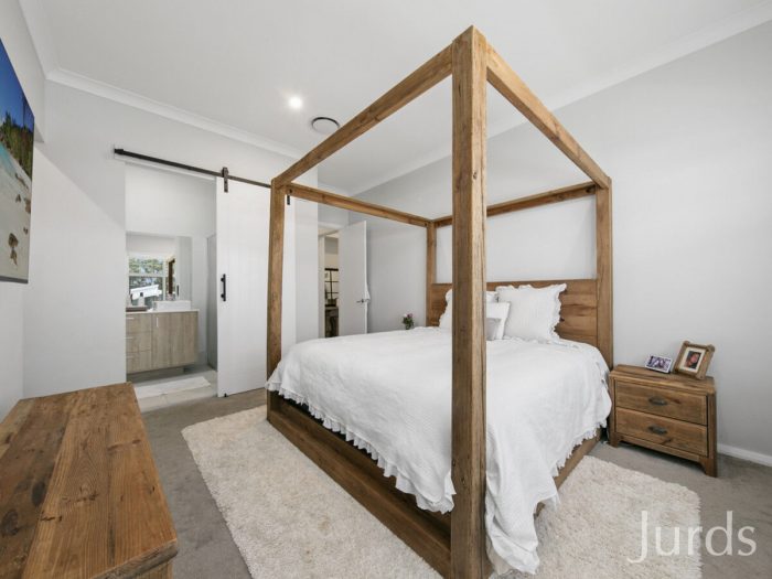 10 Amos Rd, North Rothbury NSW 2335, Australia